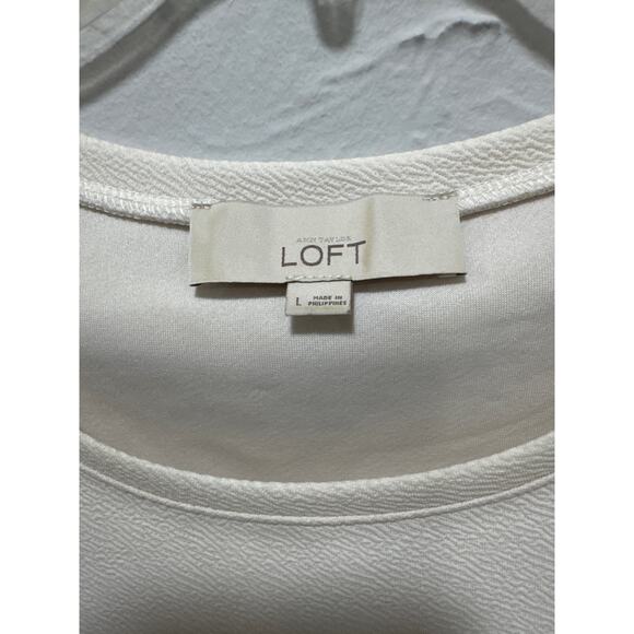 Ann Taylor Mixed Media Sleeveless Design Classic Blouse - Size: Large - Picture 2 of 5